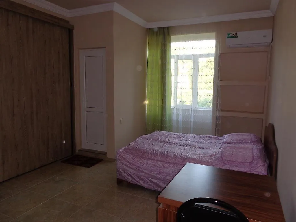 Guest House Vitali ゴニオ ホームステイ