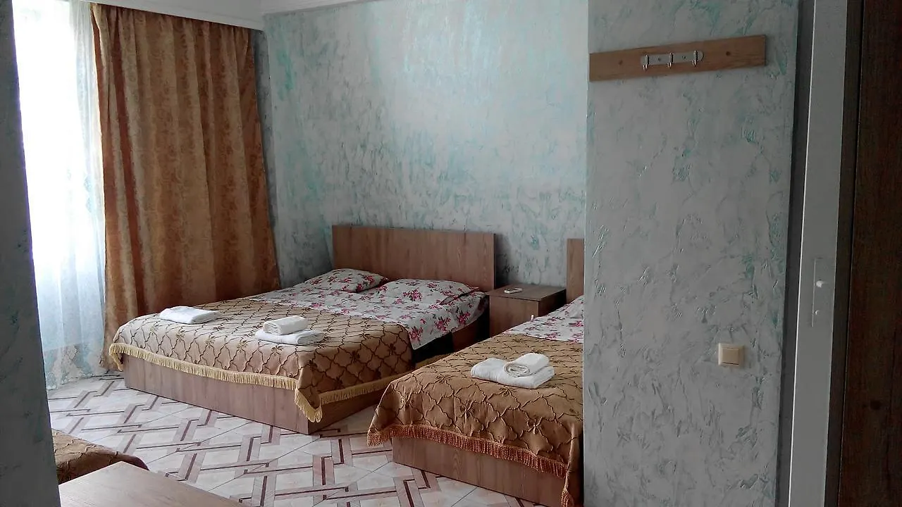 ホームステイ Guest House Vitali ゴニオ グルジア